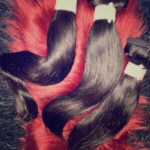 100% Brazilian  human hair bundles